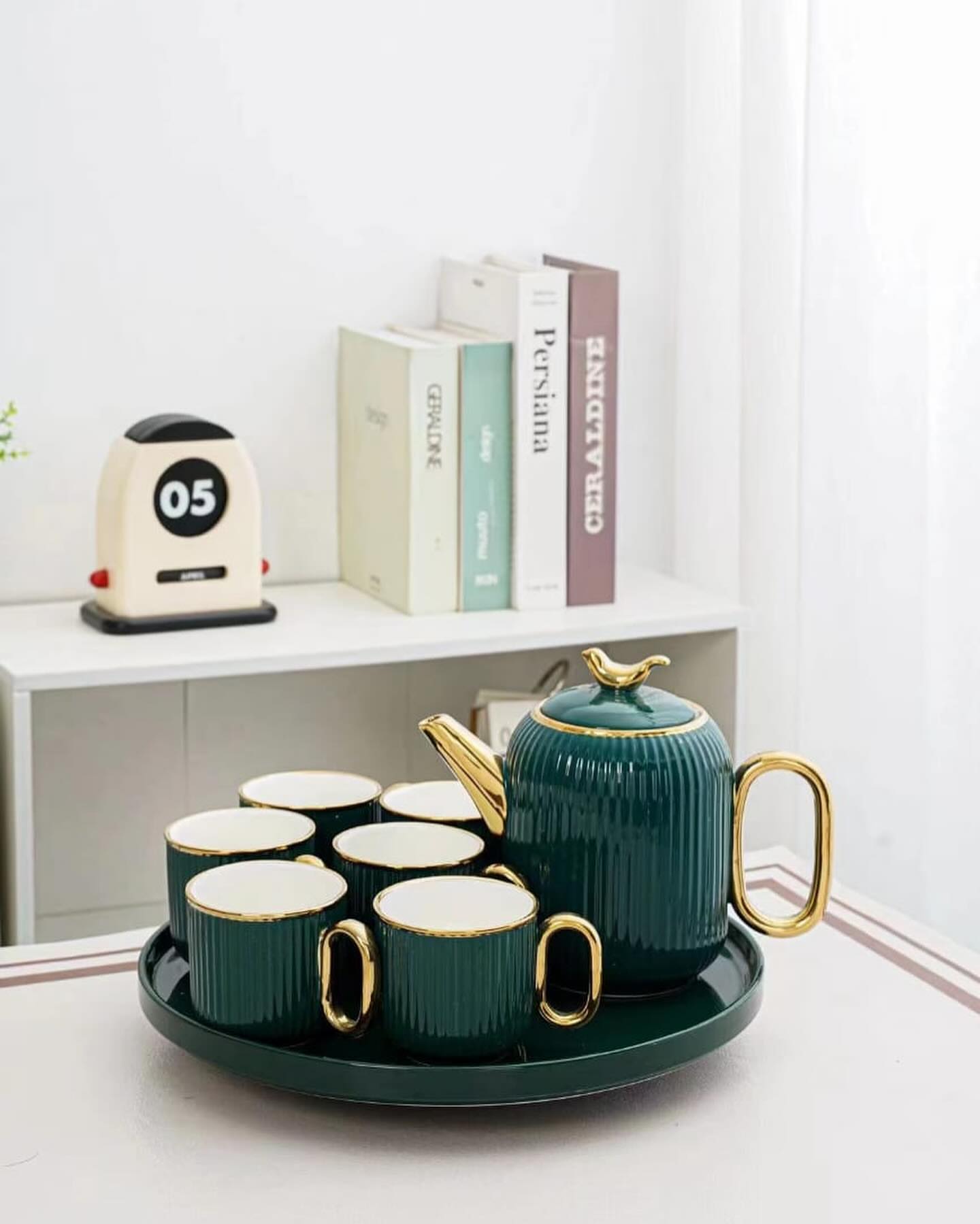 Elegant ceramic 8Pcs Tea Set With Revolving Tray And Sparrow Lid