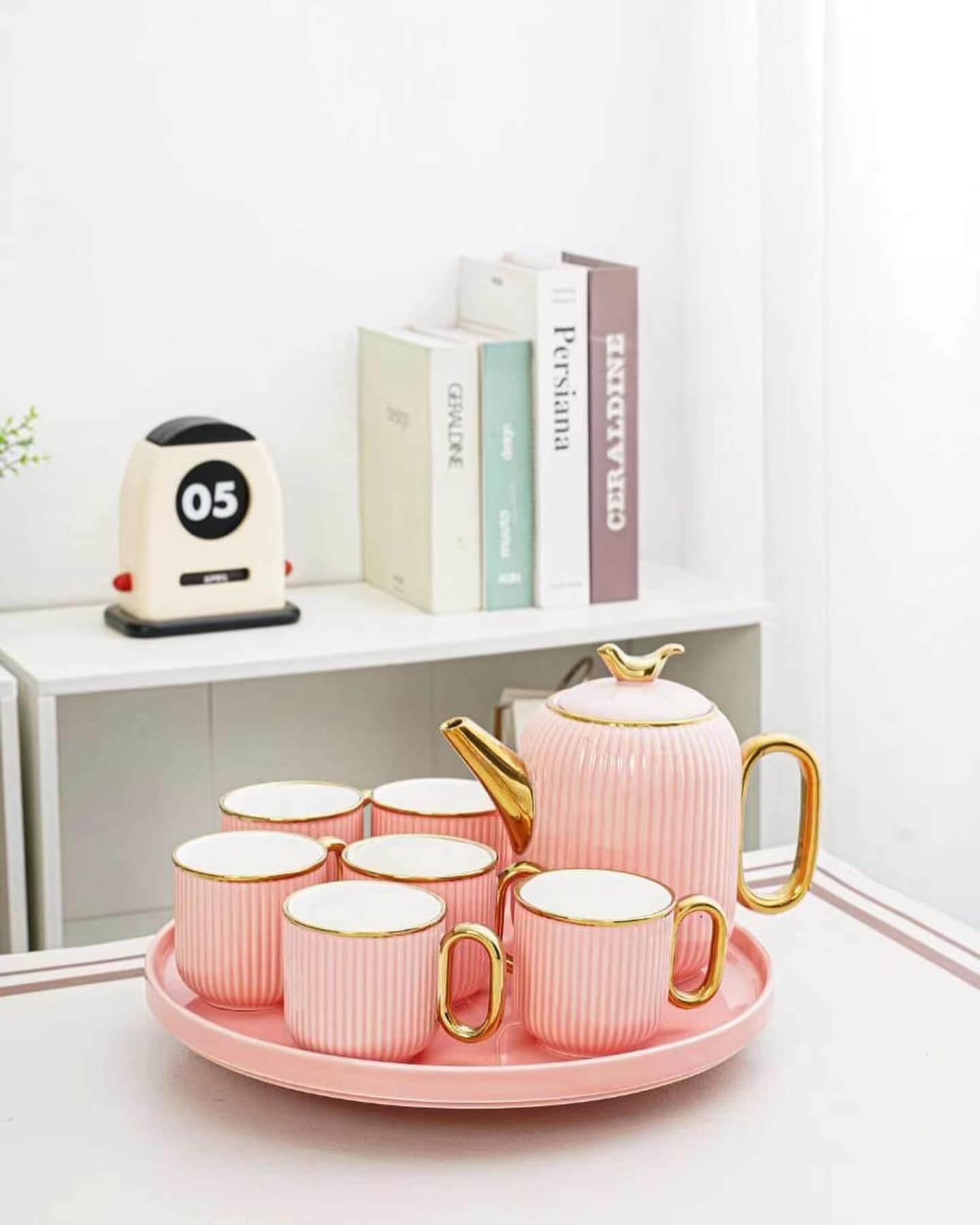 Elegant ceramic 8Pcs Tea Set With Revolving Tray And Sparrow Lid