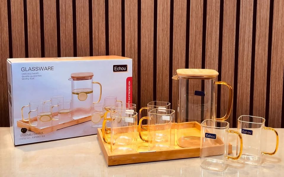 Square Shaped Jug Set With Bamboo Tray & Lid