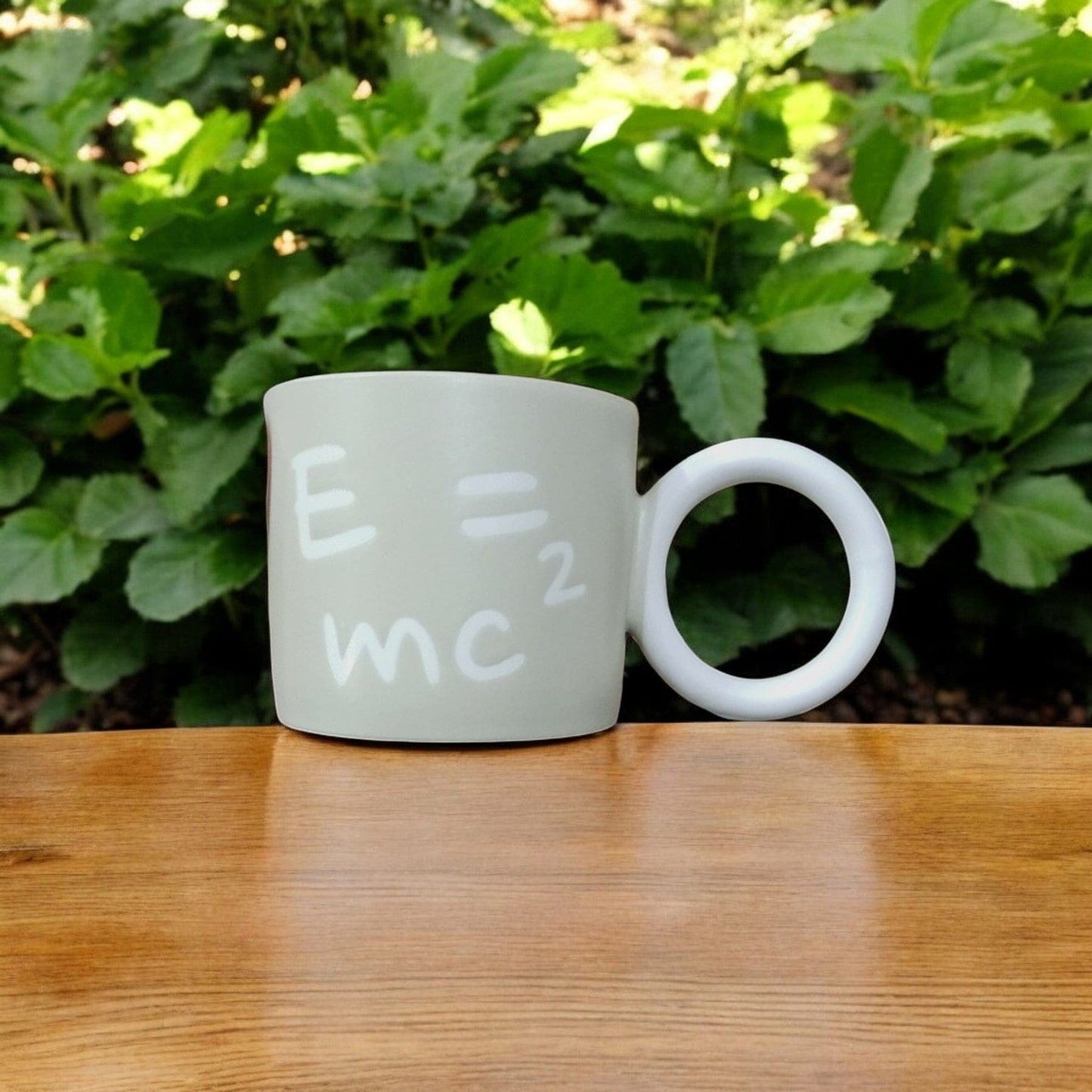 Vintage Ceramic Coffee Mugs With Round Shape Handle